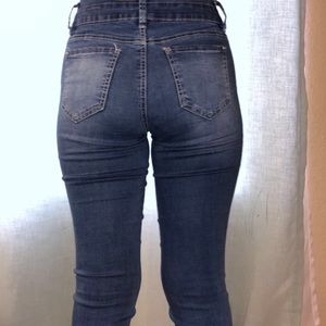 Light washed, high rise, skinny jeans